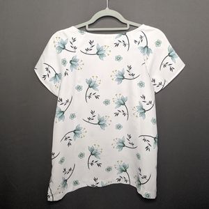 🌺 LOFT White & Teal Floral Top Size XS